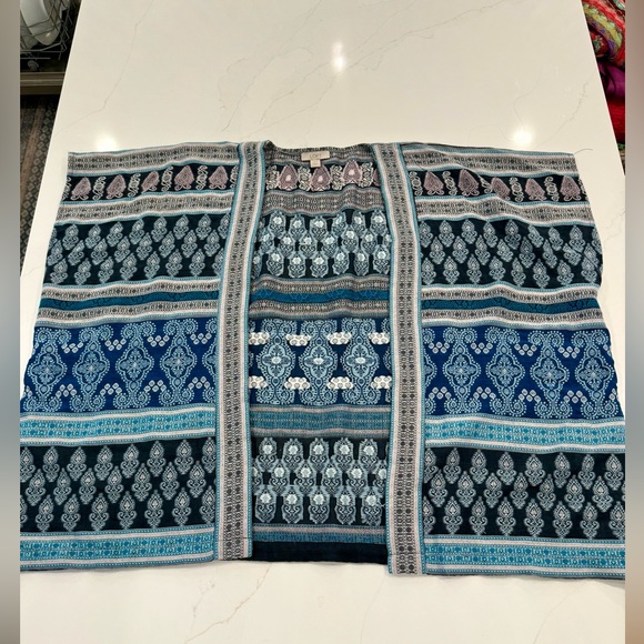 LOFT soft knit tapestry kimono wrap in blue hues - Picture 2 of 10